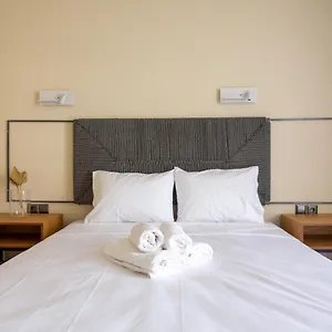 https://leone-suites.hotels-of-thessaloniki.com
