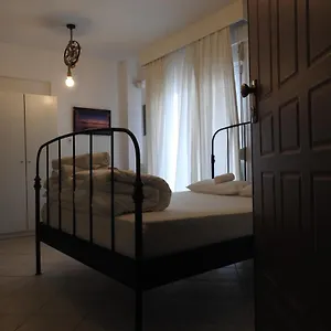 https://apt-konstantinoss-luxury-studio.hotelschalkidiki.net