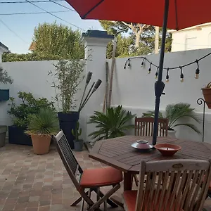 grand-studio-avec-patio.fr-provencehotel.com/