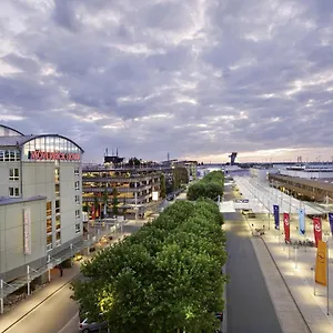 Hotel Moevenpick Airport ****