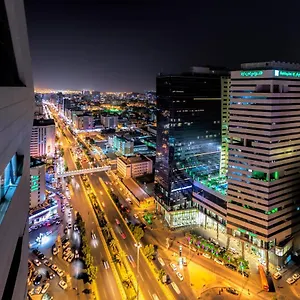 هوليداي العزيزية فندق