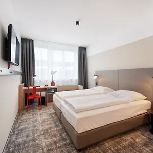 Wyndham Garden Messe Otel Münih